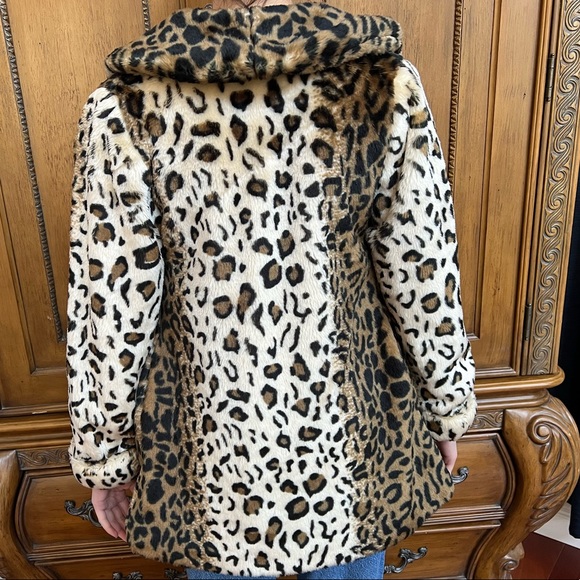Cherokee Girls Faux Fur Coat - Picture 3 of 4